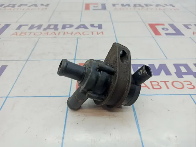 Насос (помпа) электрический Skoda Octavia (A5) 1K0965561F.