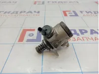 Насос (ТНВД) бензиновый Skoda Octavia (A5) 03C127026D.