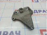 Кронштейн КПП левый Skoda Octavia (A5) 1K0199117BB.