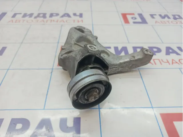 Кронштейн кондиционера Skoda Octavia (A5) 1K0260885B.