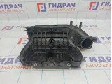 Коллектор впускной Skoda Octavia (A5) 03C129709AH.
