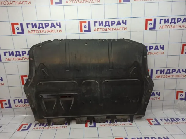 Пыльник двигателя центральный Skoda Octavia (A5) 1K0825237K. Дефект.