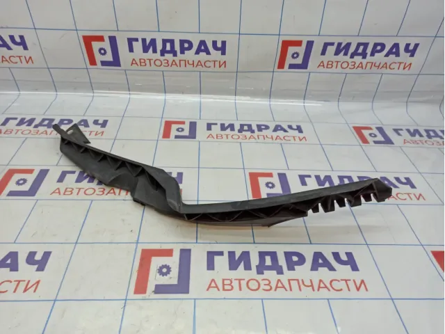 Направляющая переднего бампера правая Skoda Octavia (A5) 1Z0807184D.