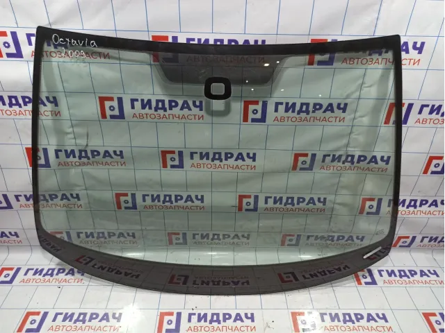 Стекло лобовое (ветровое) Skoda Octavia (A5) . Аналог.