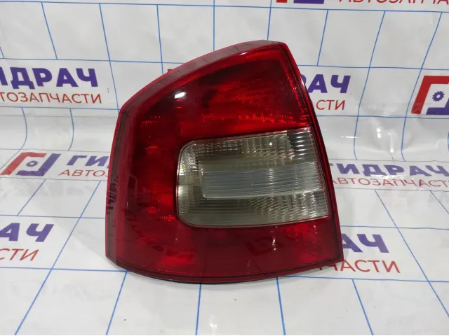 Фонарь задний левый Skoda Octavia (A5) 1Z5945111B.