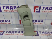 Обшивка стойки средней левая верхняя Skoda Octavia (A5) 1Z0867243.