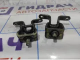 Петли двери багажника Skoda Octavia (A5) . Комплект.
