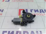 Моторчик стеклоподъемника передний левый Skoda Octavia (A7) 5Q0959801B