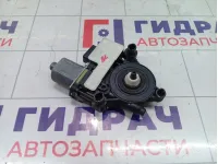 Моторчик стеклоподъемника задний левый Skoda Octavia (A7) 5Q0959811A