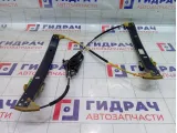 Стеклоподъемник электрический передний правый Skoda Octavia (A7) 5E0837462