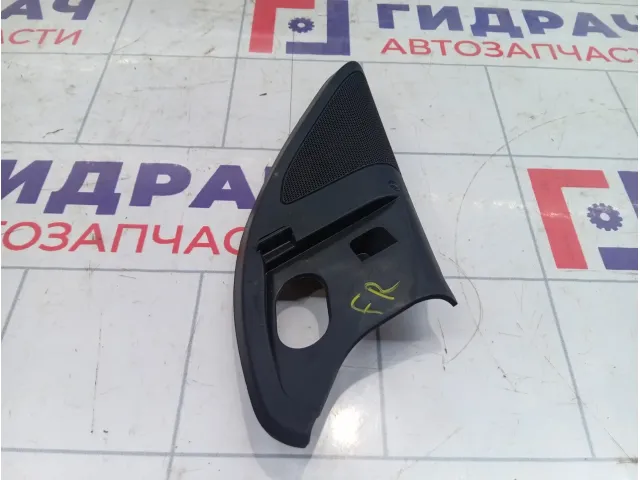 Накладка зеркала заднего вида правая Skoda Octavia (A7) 5E0837974