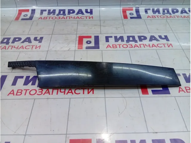 Накладка двери передней левой Skoda Octavia (A7) 5E0837901