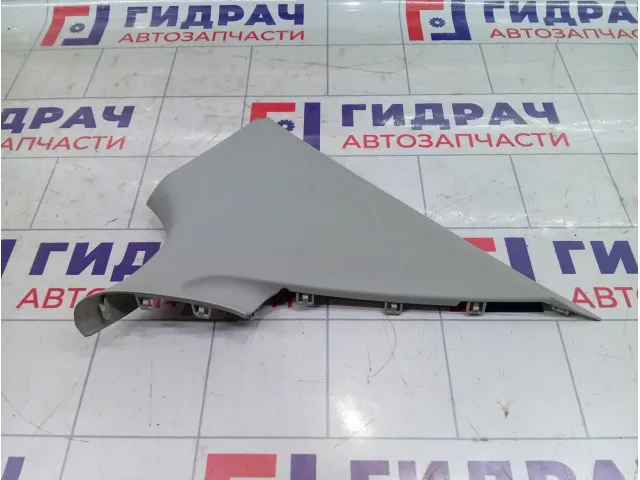 Обшивка стойки задняя правая Skoda Octavia (A7) 5E5867288B