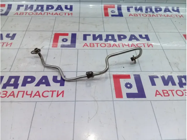 Трубка турбокомпрессора Skoda Octavia (A7) 04E145140E