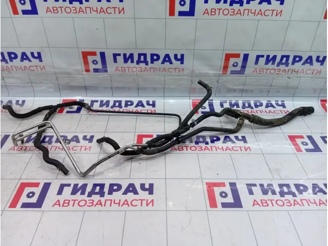 Патрубки системы охлаждения Skoda Octavia (A7) 04E121497J