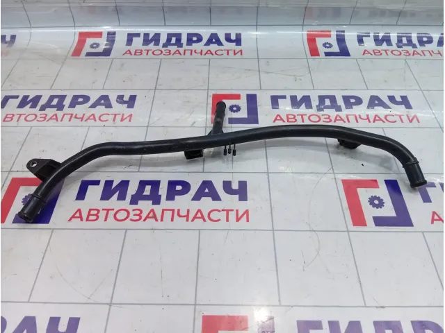 Трубка системы охлаждения Skoda Octavia (A7) 04E121070AC