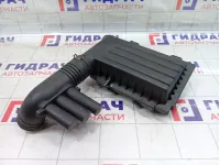 Корпус воздушного фильтра Skoda Octavia (A7) 04E129611G