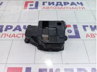 Накладка декоративная маслоотделителя Skoda Octavia (A7) 04E103729