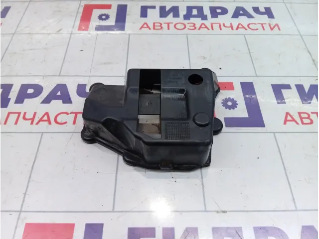 Накладка декоративная маслоотделителя Skoda Octavia (A7) 04E103729