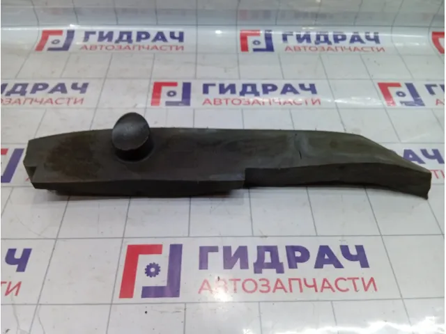 Пыльник крыла передний правый Skoda Octavia (A7) 5E0864236