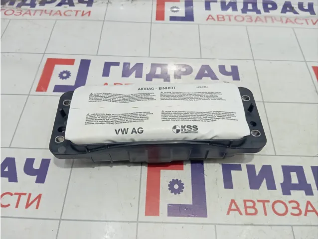 Подушка безопасности пассажирская (в торпедо) Skoda Octavia (A7) 8V0880204D