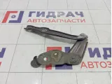 Петля капота правая Skoda Octavia (A7) 5E0823302