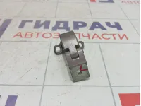 Петля багажника левая Skoda Octavia (A7) 5E0827301A