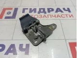Замок капота верхний Skoda Octavia (A7) 5E0823186B