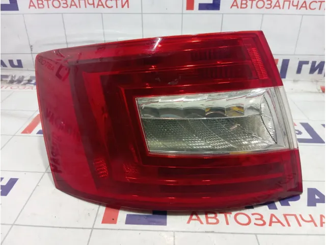 Фонарь задний левый Skoda Octavia (A7) 5E5945111A