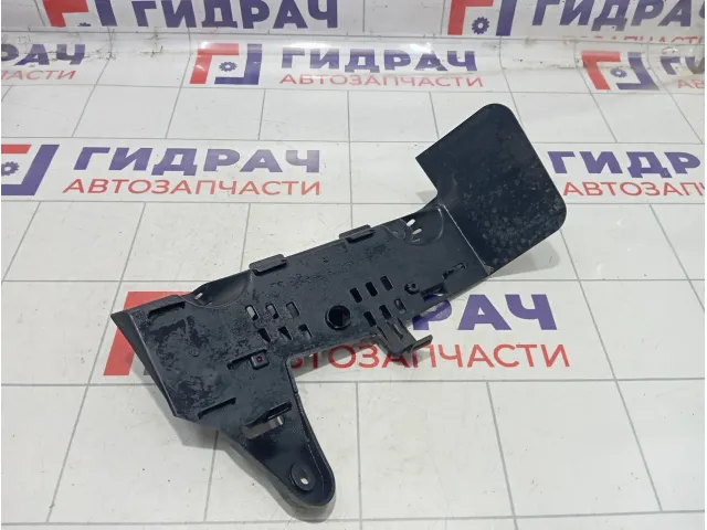 Кронштейн опоры под ногу водителя Skoda Octavia (A7) 5Q1864775A