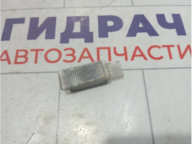 Плафон салонный Skoda Octavia (A7) 6L0947415A