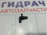 Датчик положения распредвала Skoda Octavia (A7) 04C907601K
