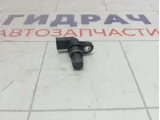 Датчик положения распредвала Skoda Octavia (A7) 04C907601K