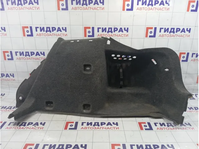 Обшивка багажника правая Skoda Octavia (A7) 5E5867428E1BS