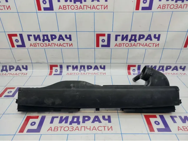 Воздухозаборник Skoda Octavia (A7) 5Q0129254B