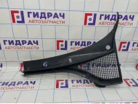 Решетка стеклоочистителя левая Skoda Octavia (A7) 5E1819415A