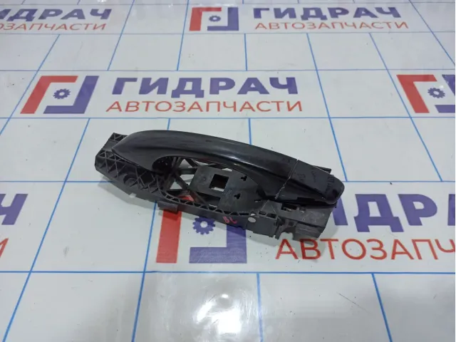Ручка двери наружная задняя левая Skoda Octavia (A7)
