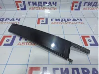 Накладка двери задней левой Skoda Octavia (A7) 5E0839901