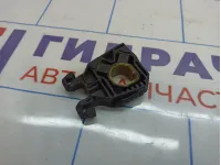 Кронштейн радиатора Skoda Octavia (A7) 5Q0121367D