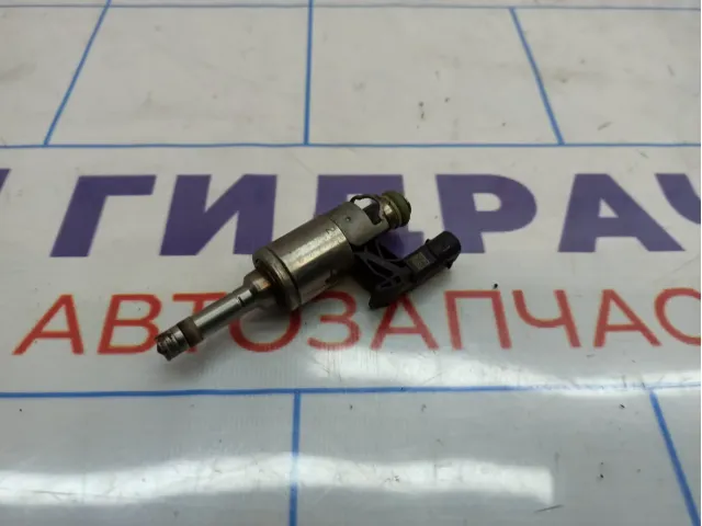 Форсунка инжекторная электрическая Skoda Octavia (A7) 04E906036E