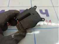 Моторчик заслонки отопителя Skoda Octavia (A7) 5Q0907511K