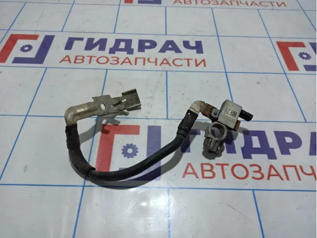 Клемма аккумулятора минус Skoda Octavia (A7) 5Q0915181E