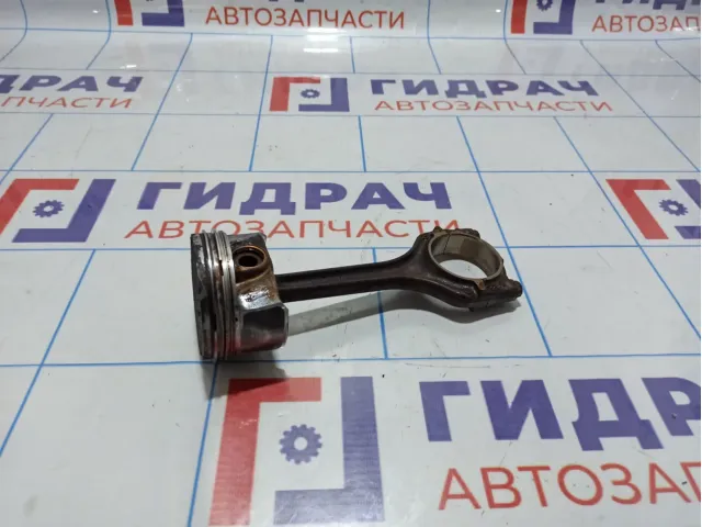 Поршень в сборе Skoda Octavia (A7) 04E107065BC