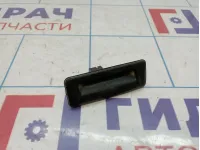 Кнопка открывания багажника Skoda Octavia (A7) 5E0827566