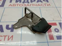 Крючок капота Skoda Octavia (A7) 5E0823186B