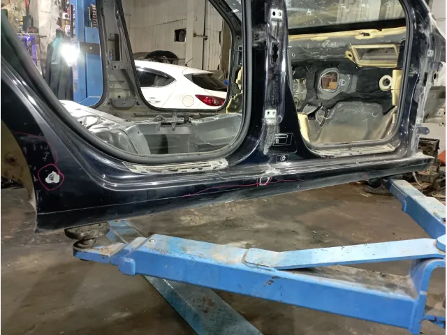 Порог со стойкой правый Skoda Octavia (A7)