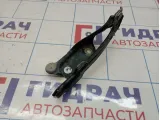 Петля капота правая Skoda Octavia (A7) 5E0823302
