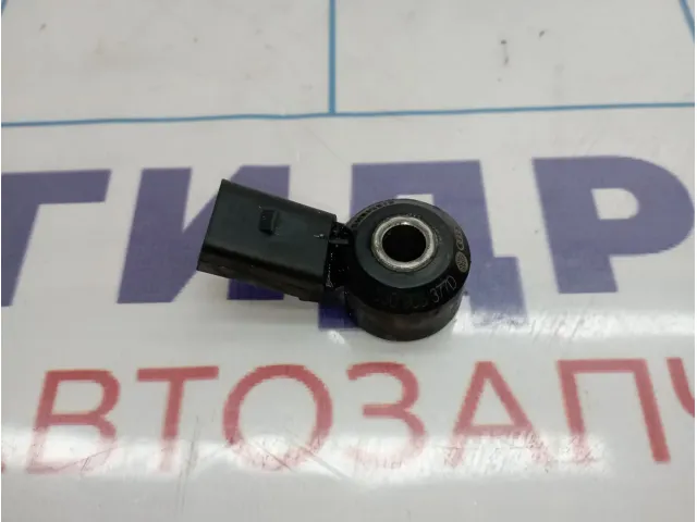 Датчик детонации Skoda Octavia (A7) 030905377D