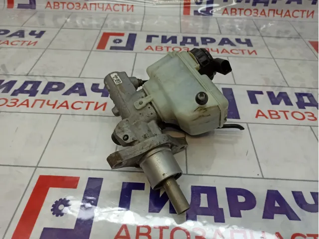 Цилиндр тормозной главный Skoda Octavia (A5) 1K1614019K