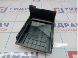 Крышка блока предохранителей Skoda Octavia (A5) 1K0937132F. Не заводские отверстия.